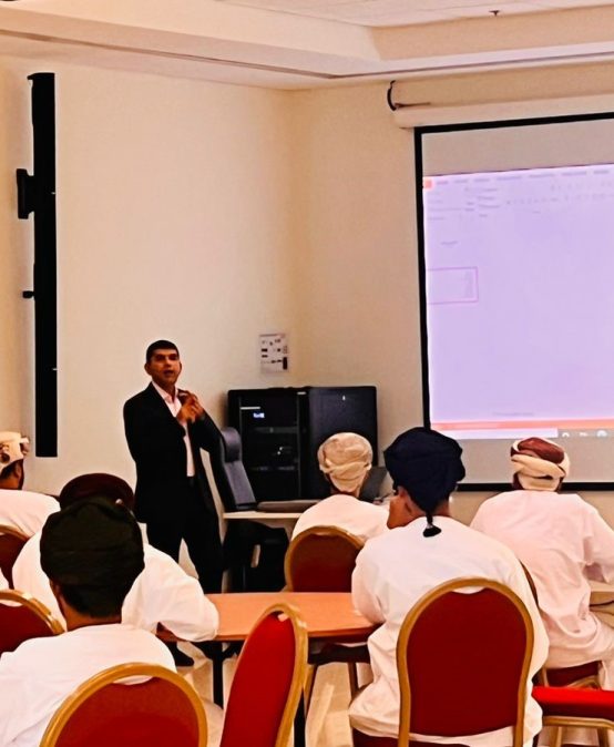 The conclusion of the program for developing and perfecting the performance of the employees of the General Directorate of Endowments and Religious Affairs in Dhofar Governorate