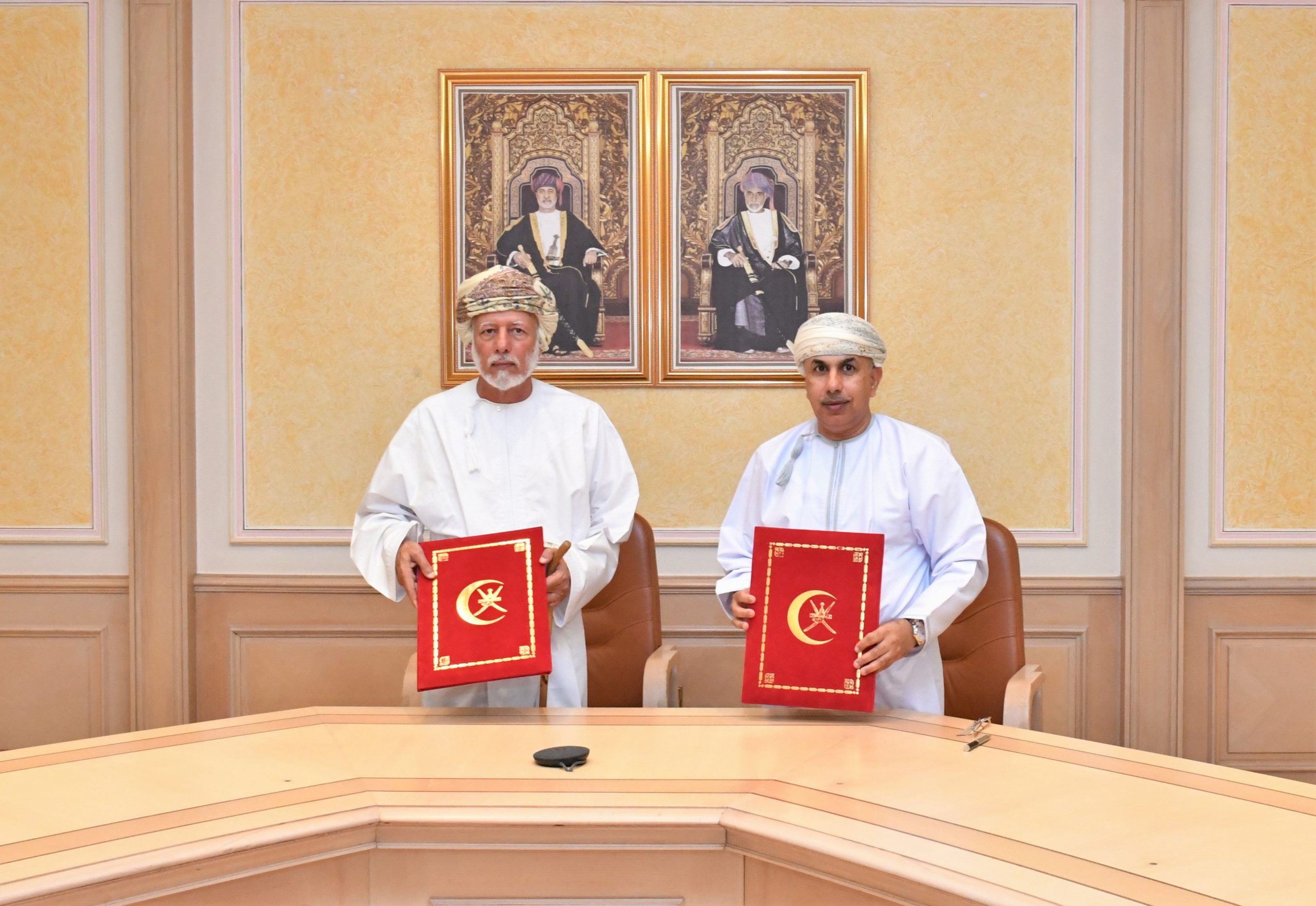 Establishment of the College of Medicine at Dhofar University: Signing a training agreement between the Ministry of Health and Dhofar University extending for twenty years