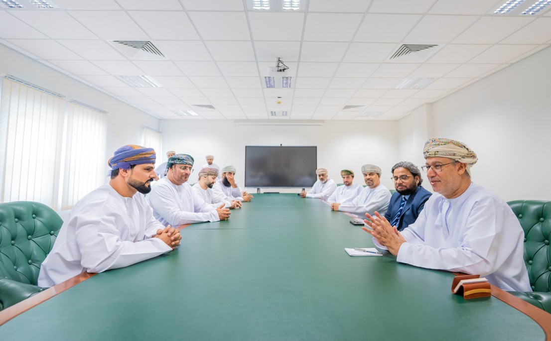 Dhofar University ‘s Vice Chancellor Receives CEO of Ooredoo Oman