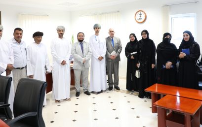 Ministry of Education Delegation Visits Dhofar University to Explore Innovative Student Projects