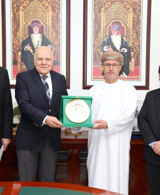 Dhofar University Welcomes Delegation from Association of Arab Universities and Future University, Egypt