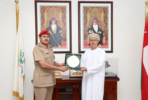 Dhofar University Vice Chancellor Welcomes Commandant of Sultan Qaboos Military College