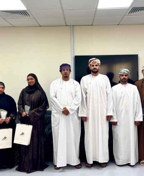 Dhofar University Student Affairs Honours Graduating Members of Student Societies